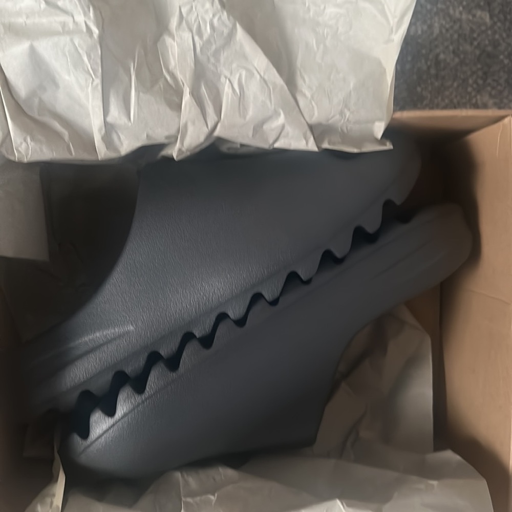 Yeezy slide granite colorway size 12 and 14 brand new in box